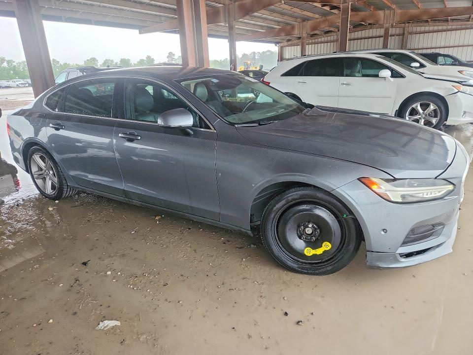 Photo 4 from auction – 2018 VOLVO S90 with VIN LVY982AK3JP005514