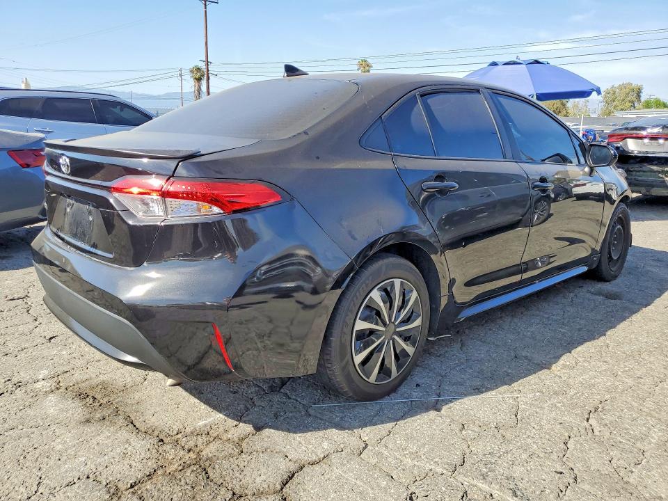 Zdjęcie 3 z aukcji – 2021 TOYOTA COROLLA z VIN 5YFEPMAE5MP200676