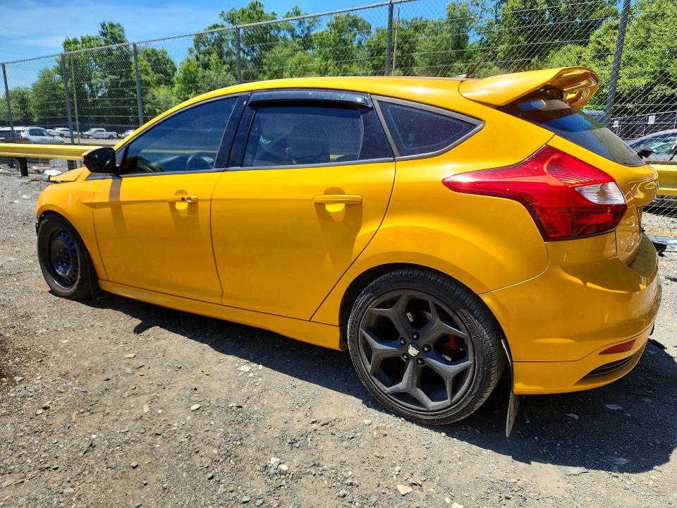 Photo 2 from auction – 2013 FORD FOCUS with VIN 1FADP3L90DL201836