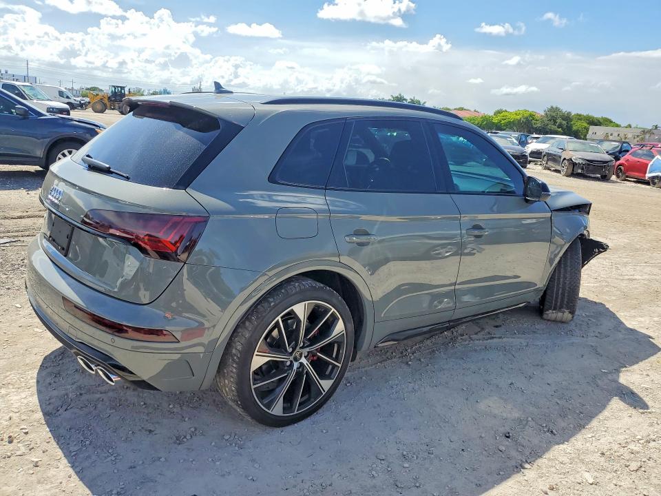 صورة رقم 3 من المزاد - 2021 AUDI SQ5 مع VIN WA1B4AFY8M2041867