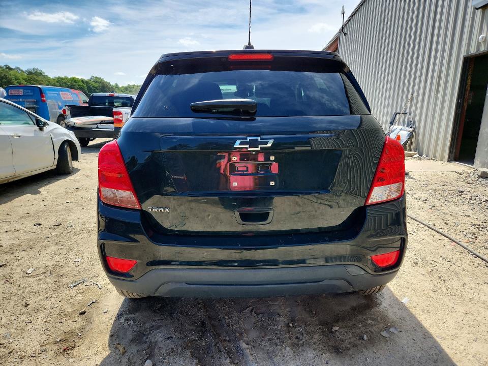 Photo 6 from auction – 2019 CHEVROLET TRAX with VIN 3GNCJKSB6KL395478
