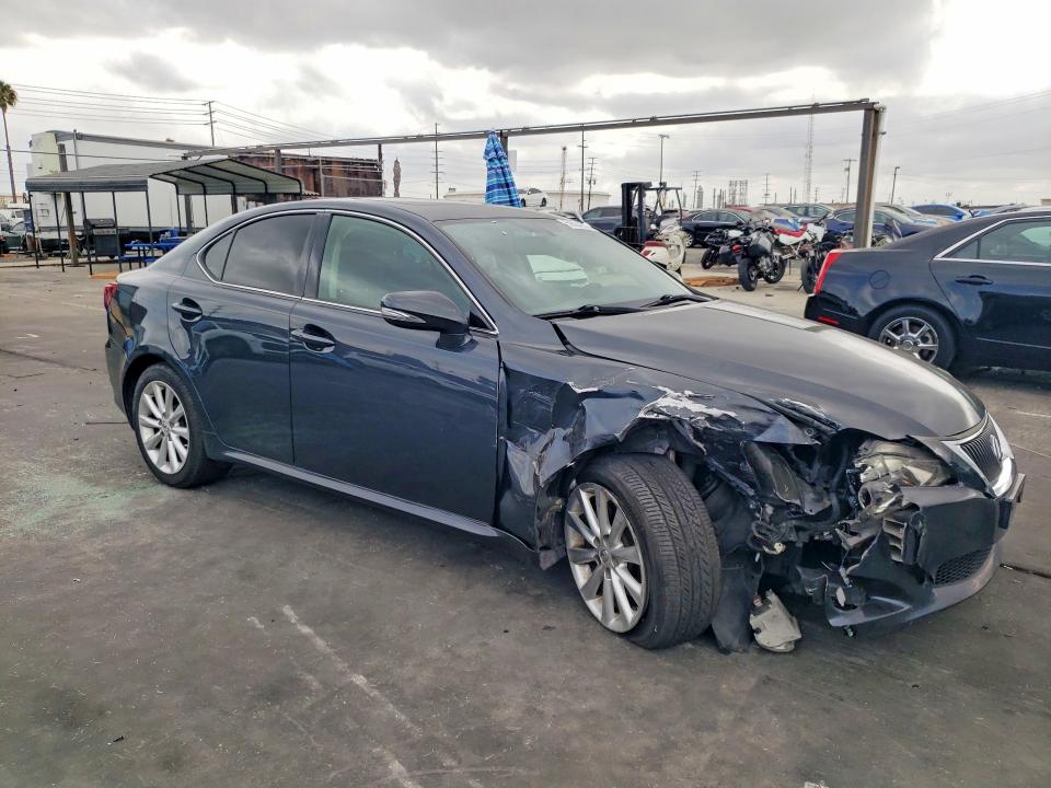 Photo 4 from auction – 2010 LEXUS IS with VIN JTHBF5C24A2094325