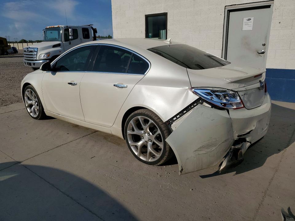 Photo 2 from auction – 2013 BUICK REGAL with VIN 2G4GV5GVXD9247953