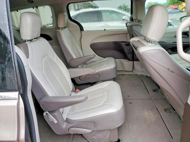 Photo 11 from auction – 2017 CHRYSLER PACIFICA with VIN 2C4RC1EG7HR768926