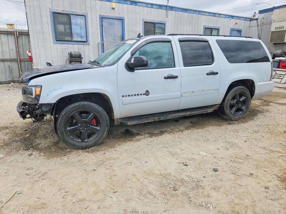 CHEVROLET SUBURBAN 2013 with VIN 1GNSKKE70DR261903 - Photo from auction