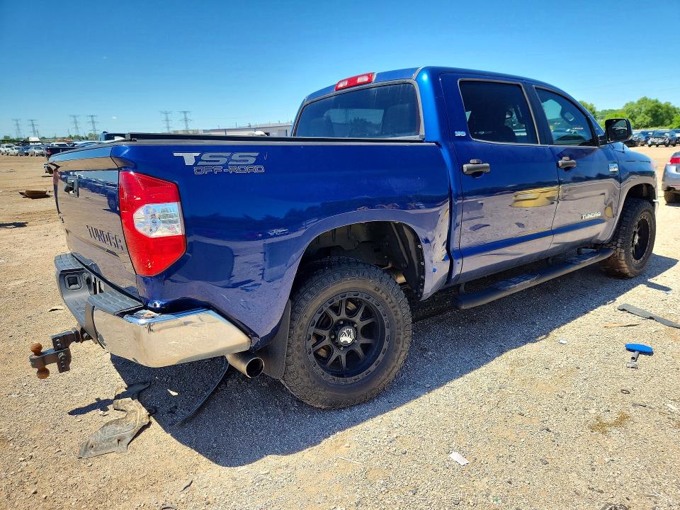 Photo 3 from auction – 2015 TOYOTA TUNDRA with VIN 5TFDW5F19FX433782