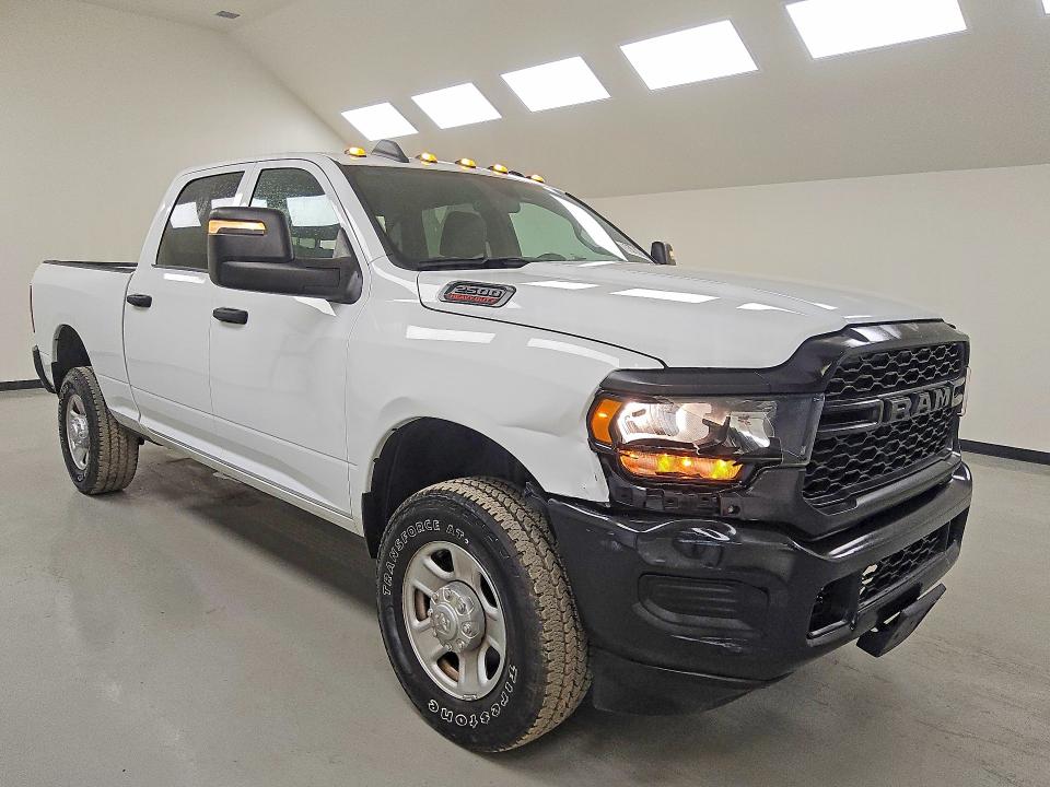 Foto 4 de la subasta – 2024 RAM 2500 con VIN 3C6UR5CJ4RG356864
