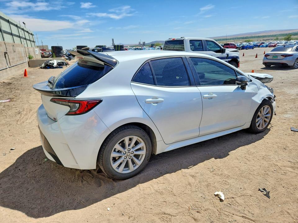 Photo 3 from auction – 2026 TOYOTA COROLLA HATCHBACK with VIN JTND4MBE2T3257682
