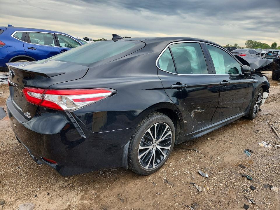 Photo 3 from auction – 2020 TOYOTA CAMRY with VIN 4T1G31AK0LU536807