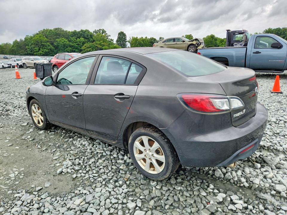 Photo 2 from auction – 2010 MAZDA 3 with VIN JM1BL1SG0A1148709