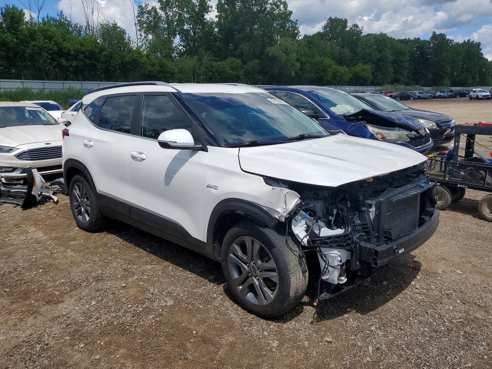 Photo 4 from auction – 2023 KIA SELTOS with VIN KNDEUCAA5P7399945