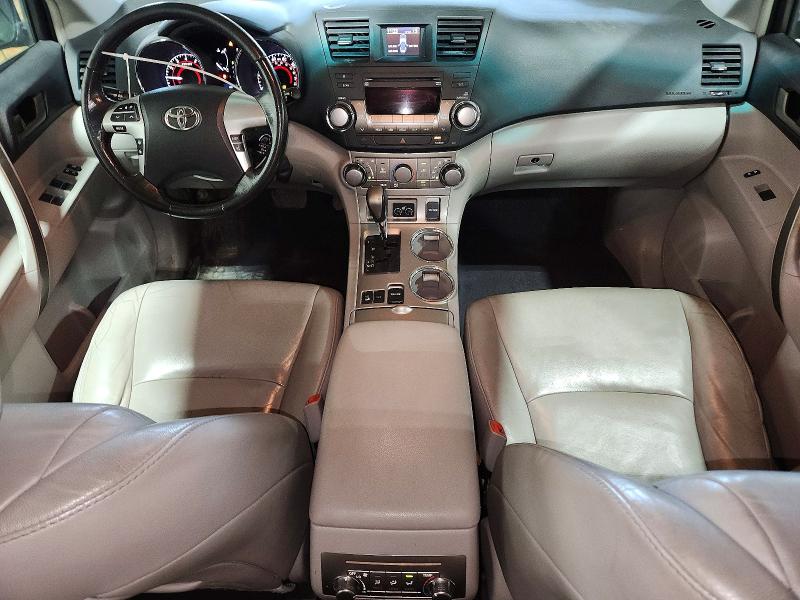 Photo 8 from auction – 2012 TOYOTA HIGHLANDER with VIN 5TDBK3EH1CS098735