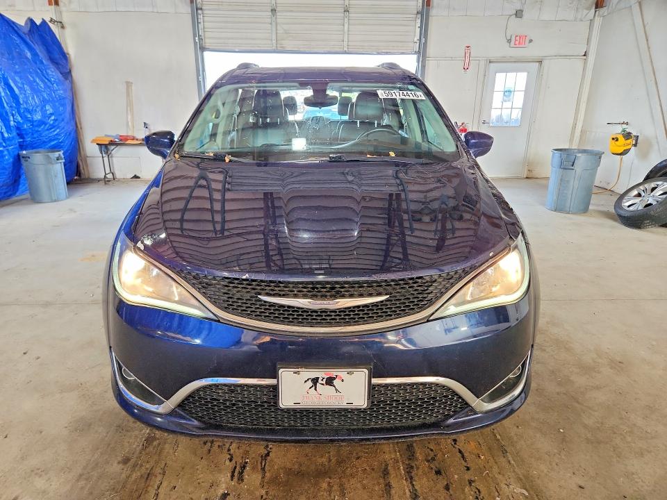 Photo 5 from auction – 2017 CHRYSLER PACIFICA with VIN 2C4RC1BG8HR788283