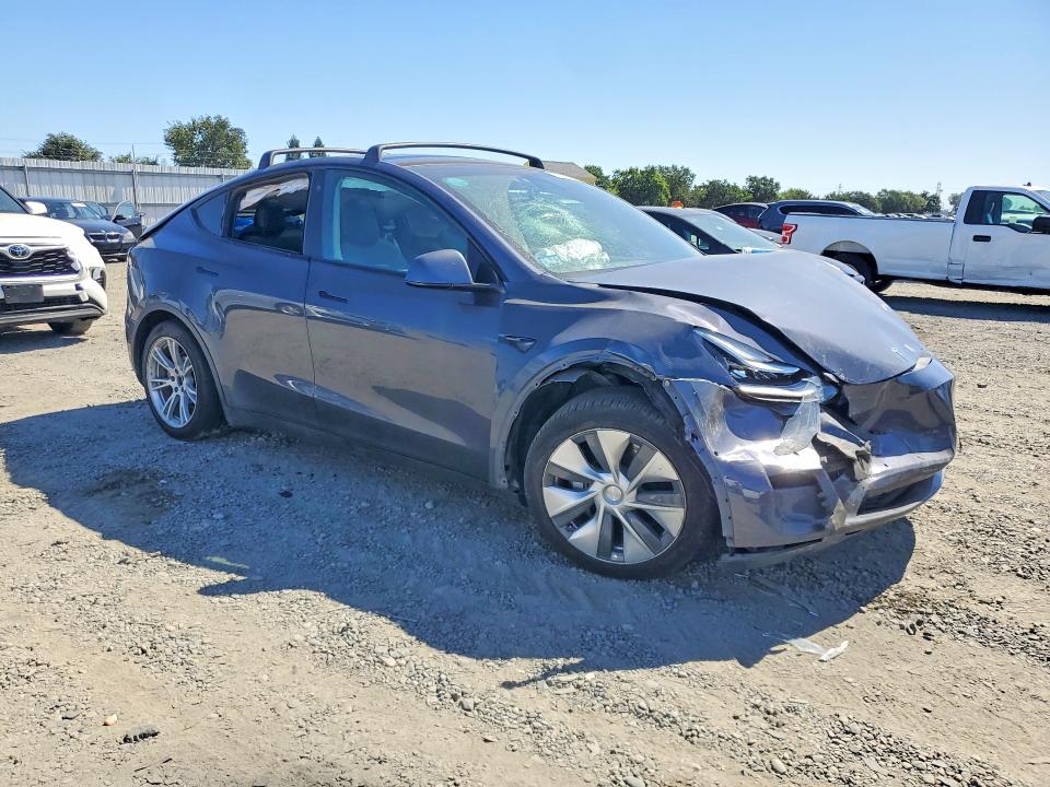 Photo 4 from auction – 2020 TESLA MODEL Y with VIN 5YJYGDEFXLF011337