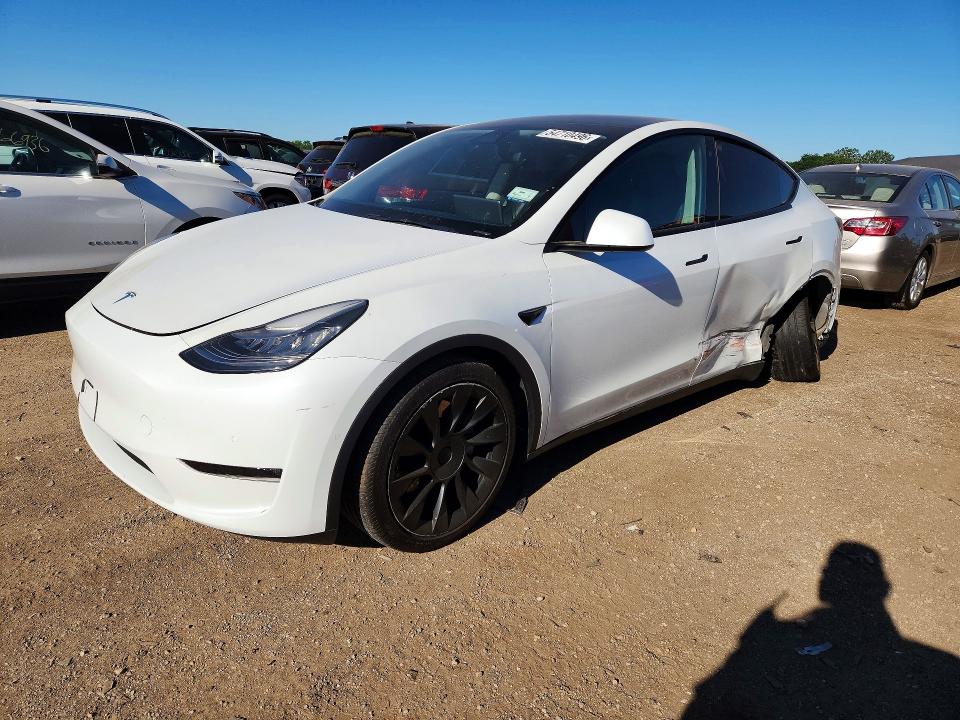 TESLA MODEL Y 2021 with VIN 5YJYGDEEXMF092736 - Photo from auction