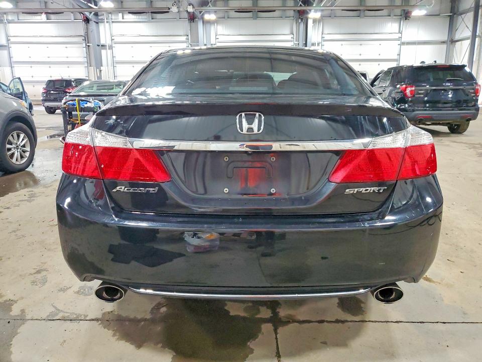 Photo 6 from auction – 2014 HONDA ACCORD with VIN 1HGCR2F56EA235538