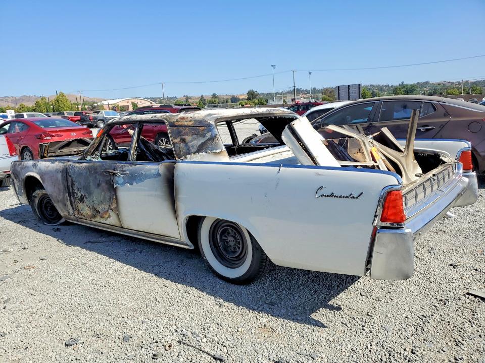 Photo 2 from auction – 1963 LINCOLN CONTINENTL with VIN 3Y82N401024