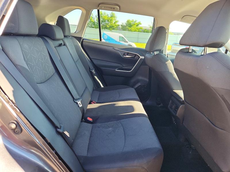 Photo 11 from auction – 2020 TOYOTA RAV4 with VIN 2T3P1RFV8LC128944