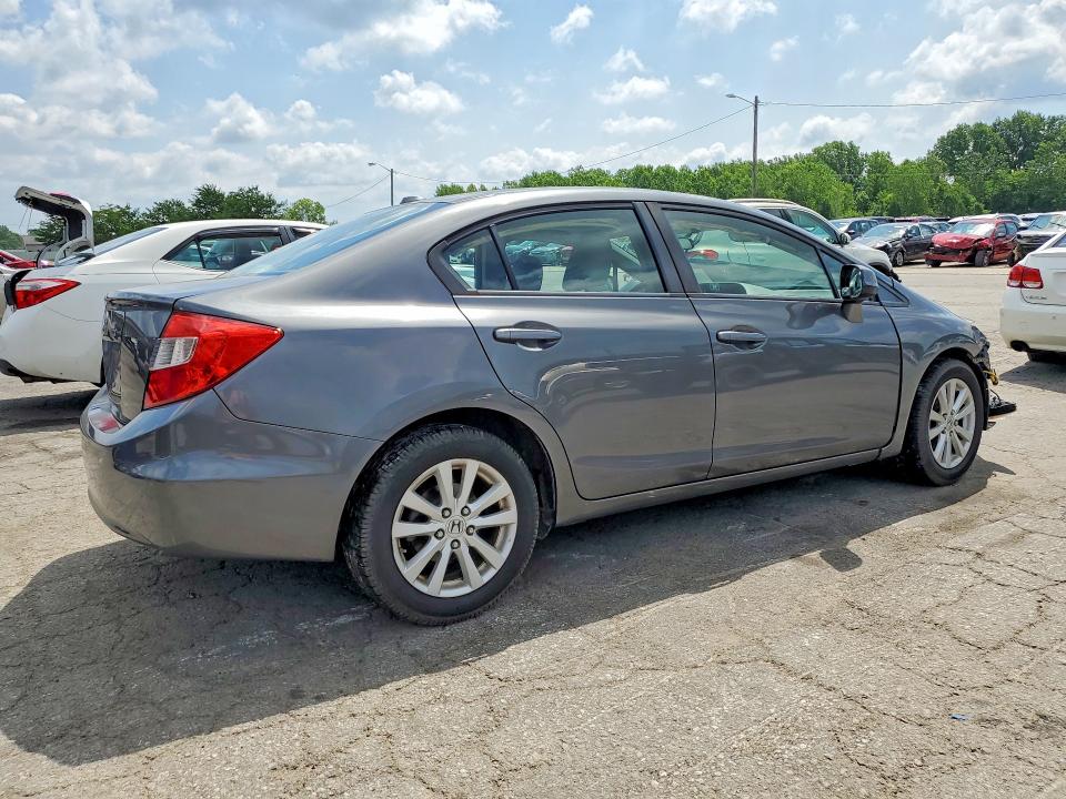 Photo 3 from auction – 2012 HONDA CIVIC with VIN 19XFB2F93CE040249