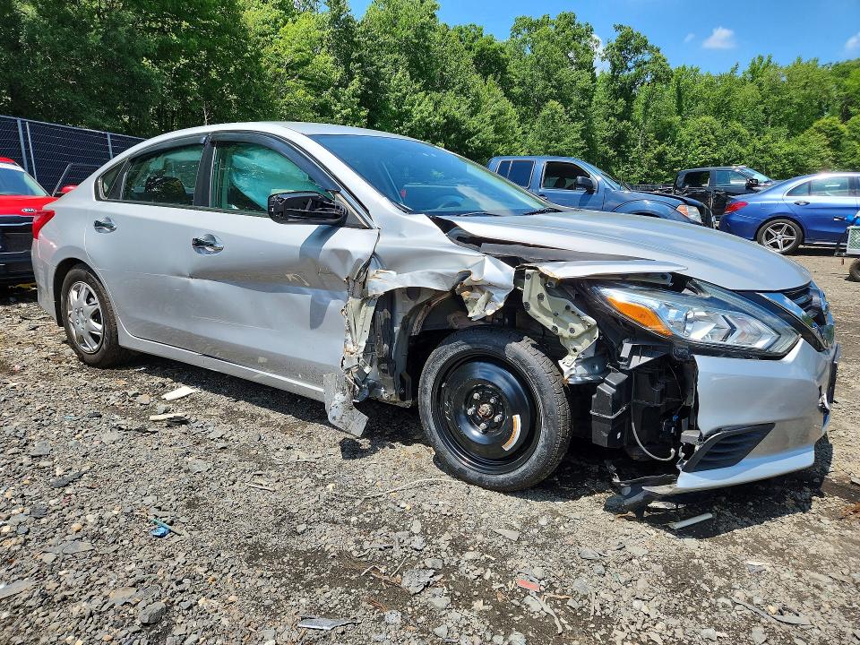 Photo 4 from auction – 2017 NISSAN ALTIMA with VIN 1N4AL3AP9HC215577