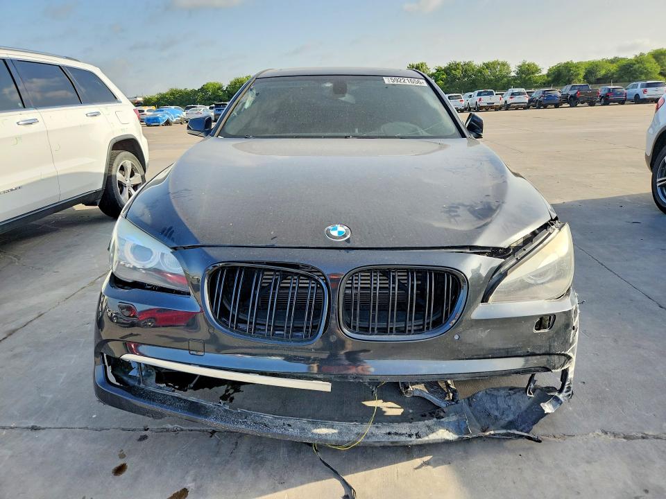 Photo 5 from auction – 2012 BMW 750 with VIN WBAKC6C51CC396059