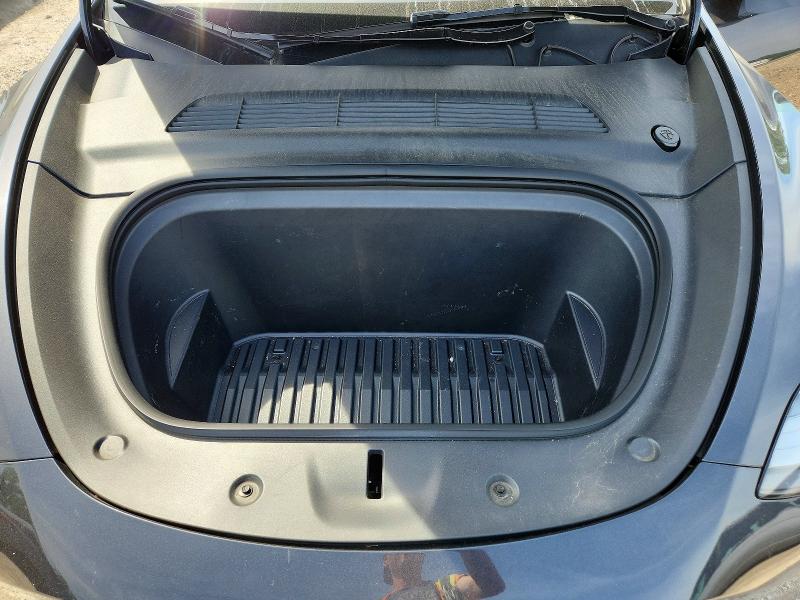 Zdjęcie 11 z aukcji – 2024 TESLA MODEL Y z VIN 7SAYGDED1RF039389