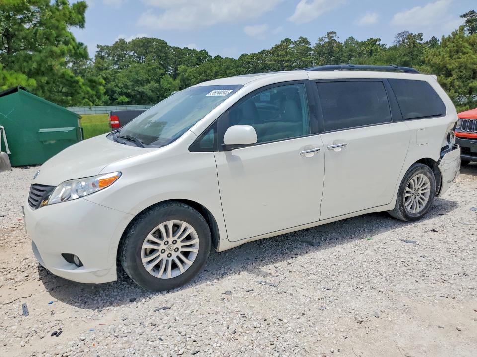 2016 TOYOTA SIENNA - Търг №76293095