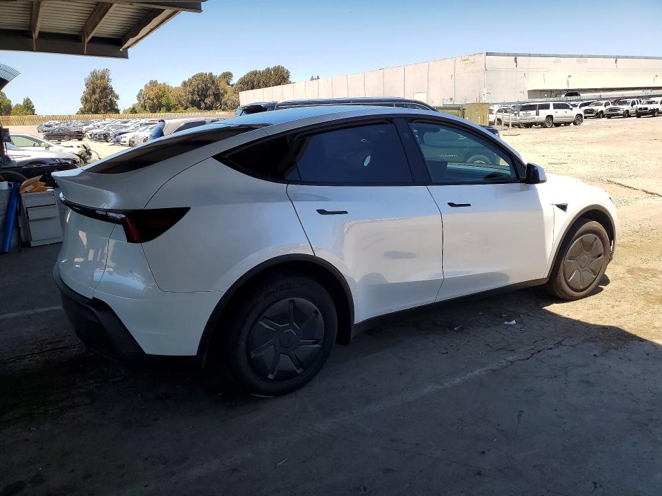 Photo 3 from auction – 2026 TESLA MODEL Y with VIN 7SAYGDED2TA607492