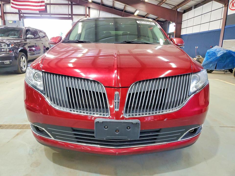 Фото 5 с аукциона – 2016 LINCOLN MKT с VIN 2LMHJ5AT7GBL02674