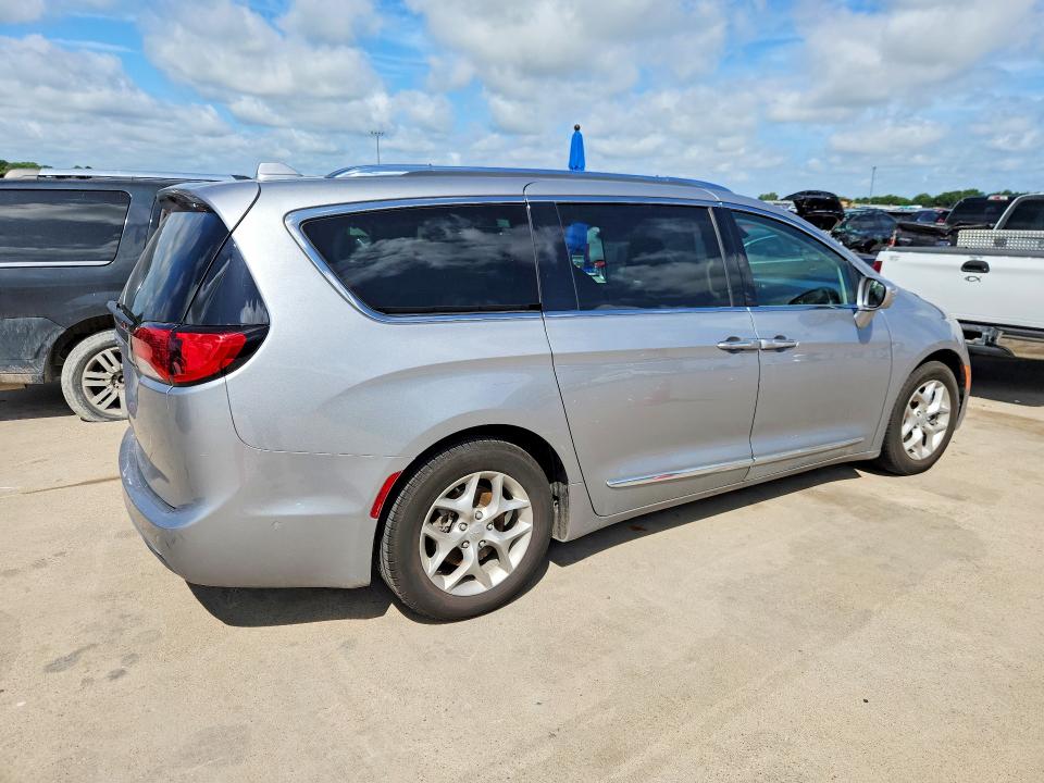 Photo 3 from auction – 2018 CHRYSLER PACIFICA with VIN 2C4RC1EG1JR350433