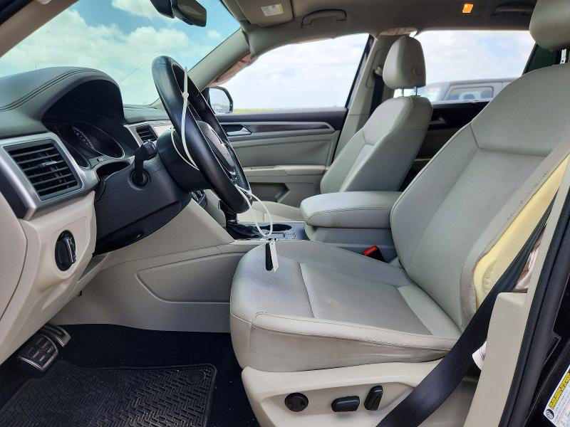 Photo 7 from auction – 2019 VOLKSWAGEN ATLAS with VIN 1V2YR2CA4KC575419