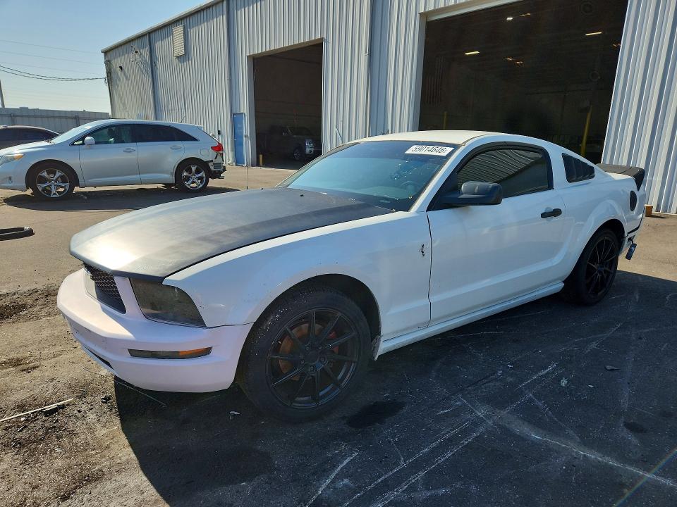FORD MUSTANG 2007 with VIN 1ZVFT80N575240456 - Photo from auction