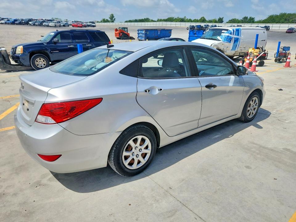 Photo 3 from auction – 2012 HYUNDAI ACCENT with VIN KMHCT4AE5CU082631