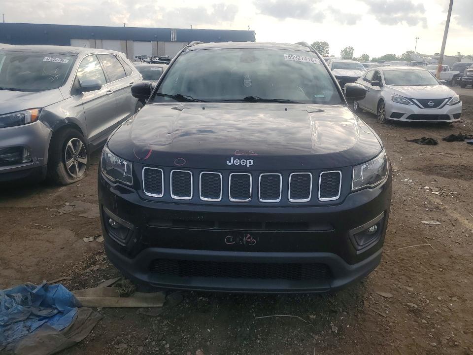 Photo 5 from auction – 2018 JEEP COMPASS with VIN 3C4NJCBB9JT108897