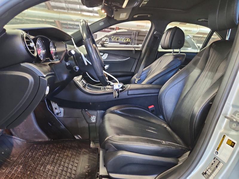 Photo 7 from auction – 2017 MERCEDES-BENZ E with VIN WDDZF4KB8HA232885