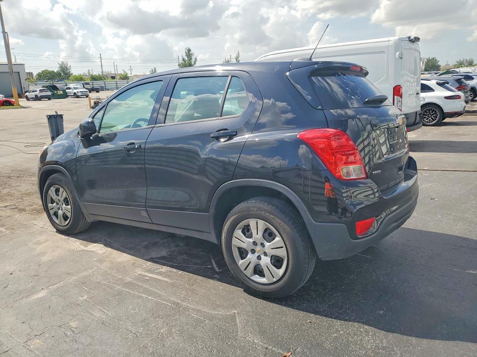 Photo 2 from auction – 2018 CHEVROLET TRAX with VIN 3GNCJKSB5JL417890