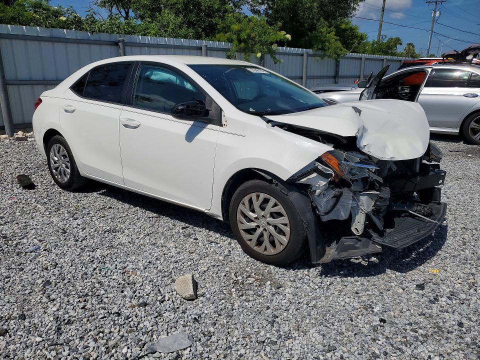 Photo 4 from auction – 2018 TOYOTA COROLLA with VIN 5YFBURHE4JP845636