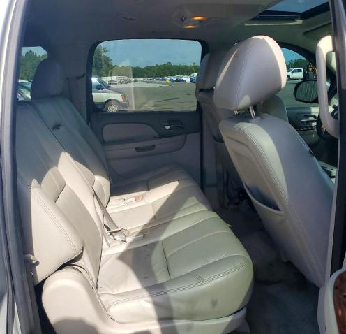Photo 11 from auction – 2012 CHEVROLET SUBURBAN with VIN 1GNSCJE02CR297925
