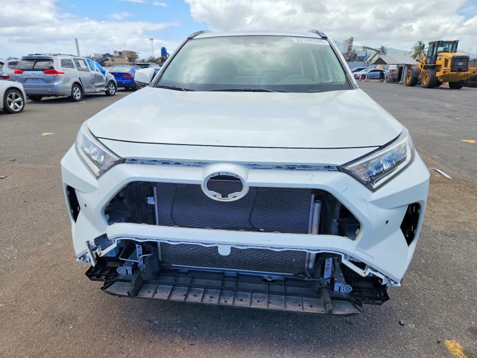 Photo 5 from auction – 2021 TOYOTA RAV4 with VIN JTMC1RFV3MD072097