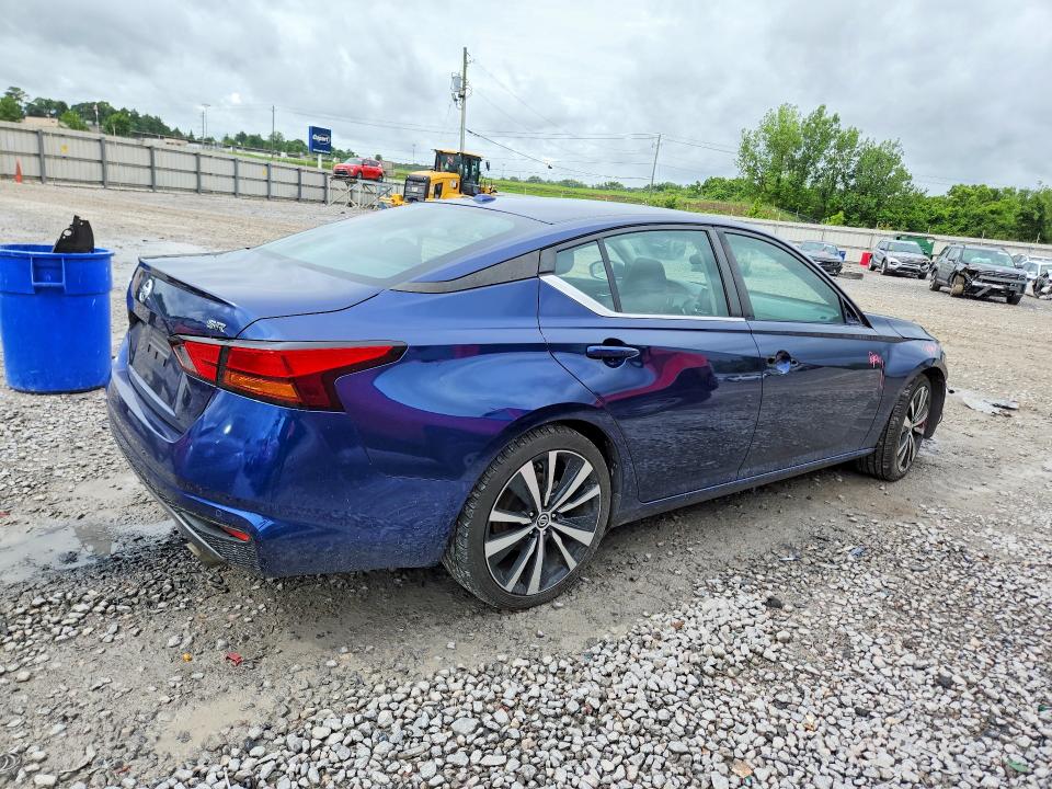 Photo 3 from auction – 2022 NISSAN ALTIMA with VIN 1N4BL4CV2NN354200