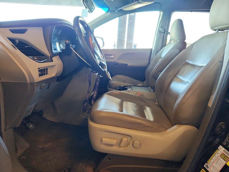 Photo 7 from auction – 2016 TOYOTA SIENNA with VIN 5TDYK3DC2GS747237