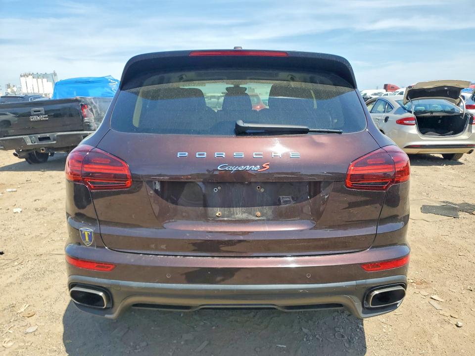 Photo 6 from auction – 2016 PORSCHE CAYENNE with VIN WP1AA2A28GLA01711