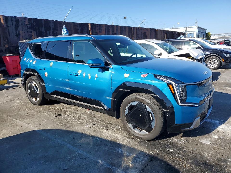 Photo 4 from auction – 2024 KIA EV9 with VIN KNDADFS52R6039459
