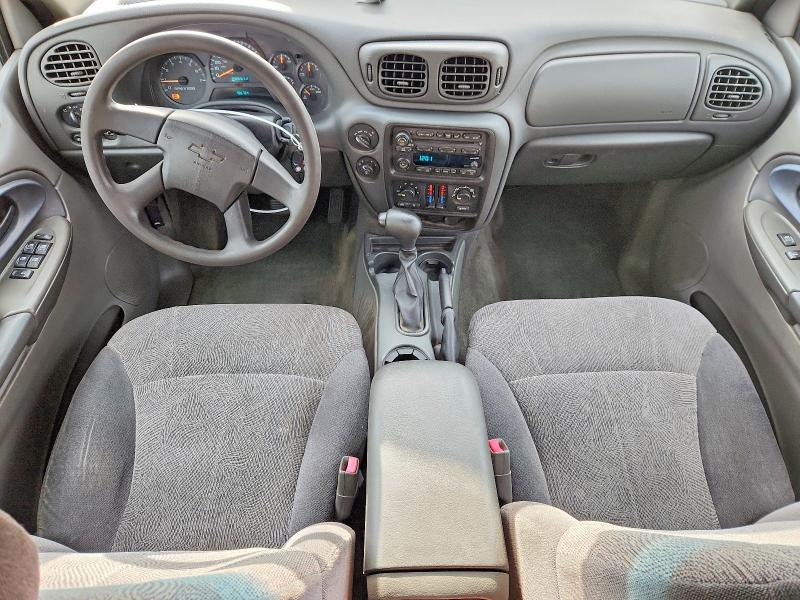 Photo 8 from auction – 2004 CHEVROLET TRAILBLAZER with VIN 1GNDT13S442208928