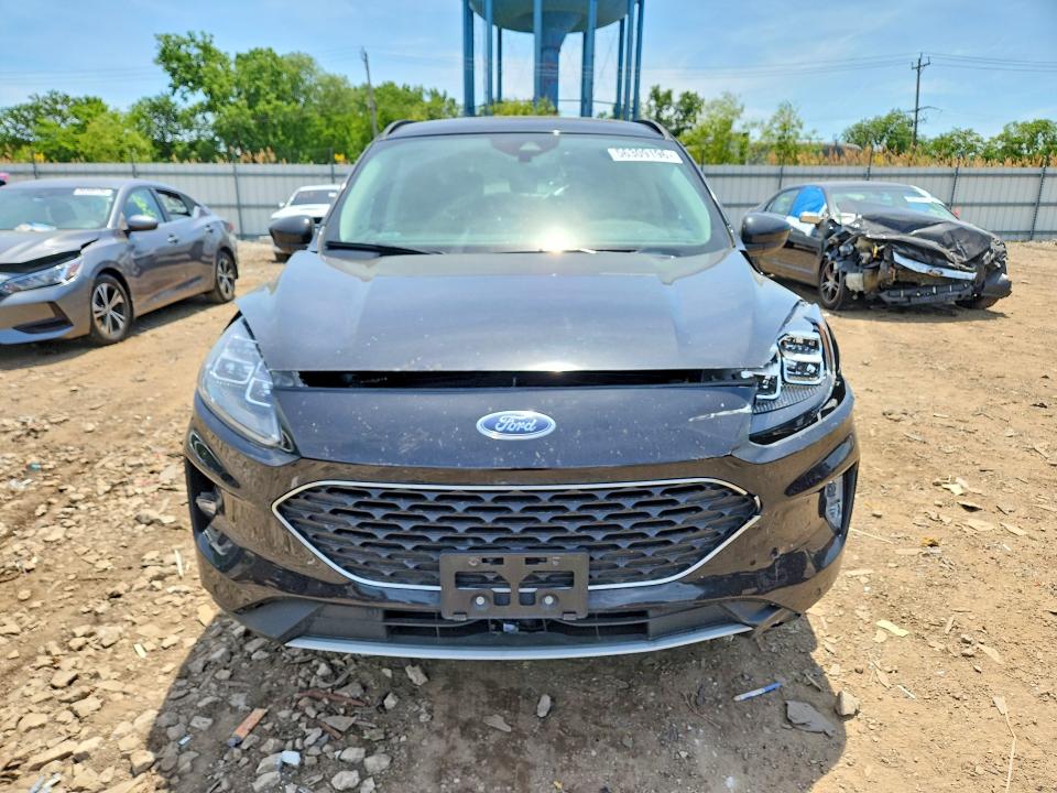 Photo 5 from auction – 2022 FORD ESCAPE with VIN 1FMCU9J92NUB87000