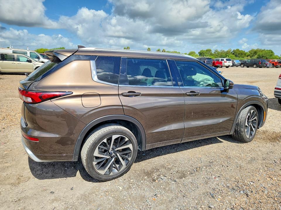 Photo 3 from auction – 2023 MITSUBISHI OUTLANDER with VIN JA4J3VA80PZ022609