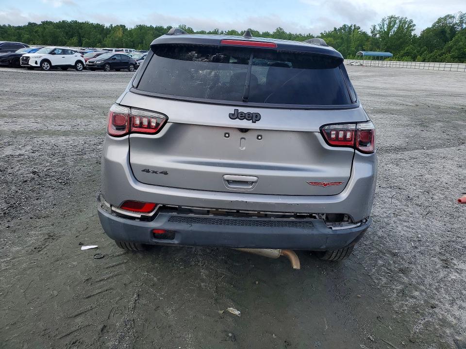 Photo 6 from auction – 2020 JEEP COMPASS with VIN 3C4NJDDB3LT159527