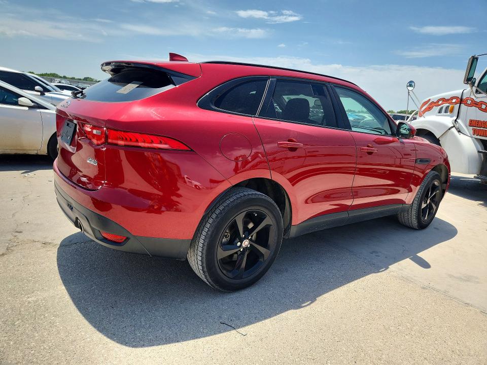 Photo 3 from auction – 2017 JAGUAR F-PACE with VIN SADCJ2BV7HA886911