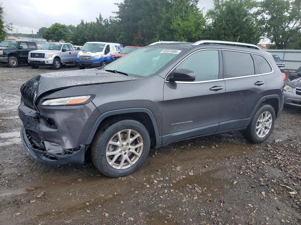 JEEP CHEROKEE 2017 with VIN 1C4PJMCB3HW564735 - Photo from auction