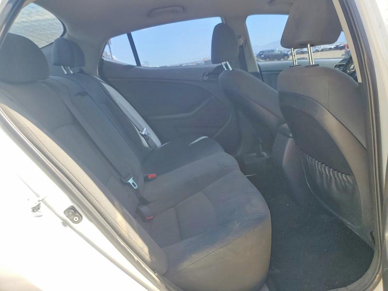 Photo 10 from auction – 2015 KIA OPTIMA with VIN KNAGM4A73F5642632